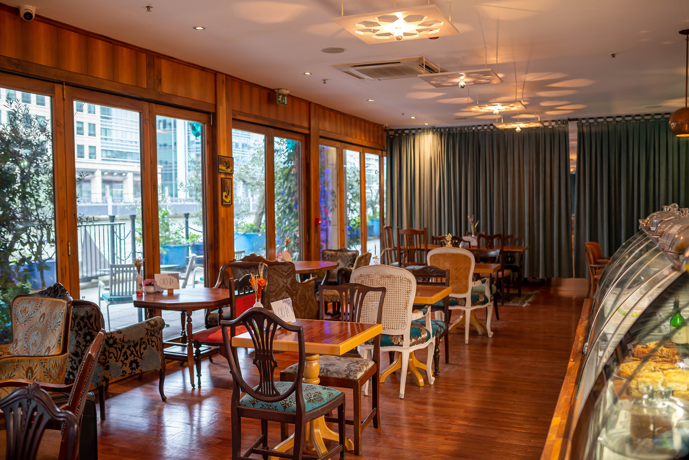 Hazev Cafe Interior 3