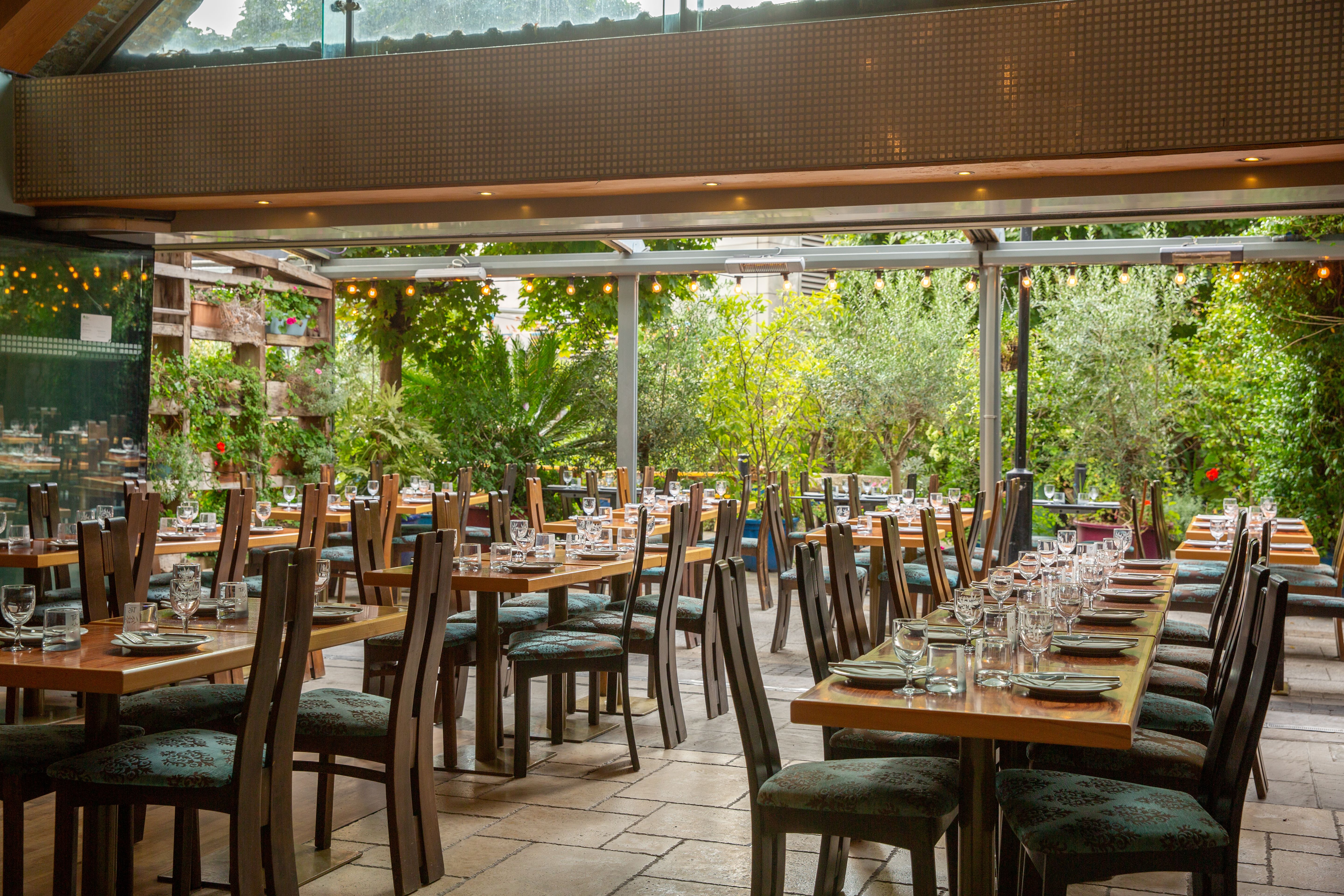 Ev Restaurant Interior 3